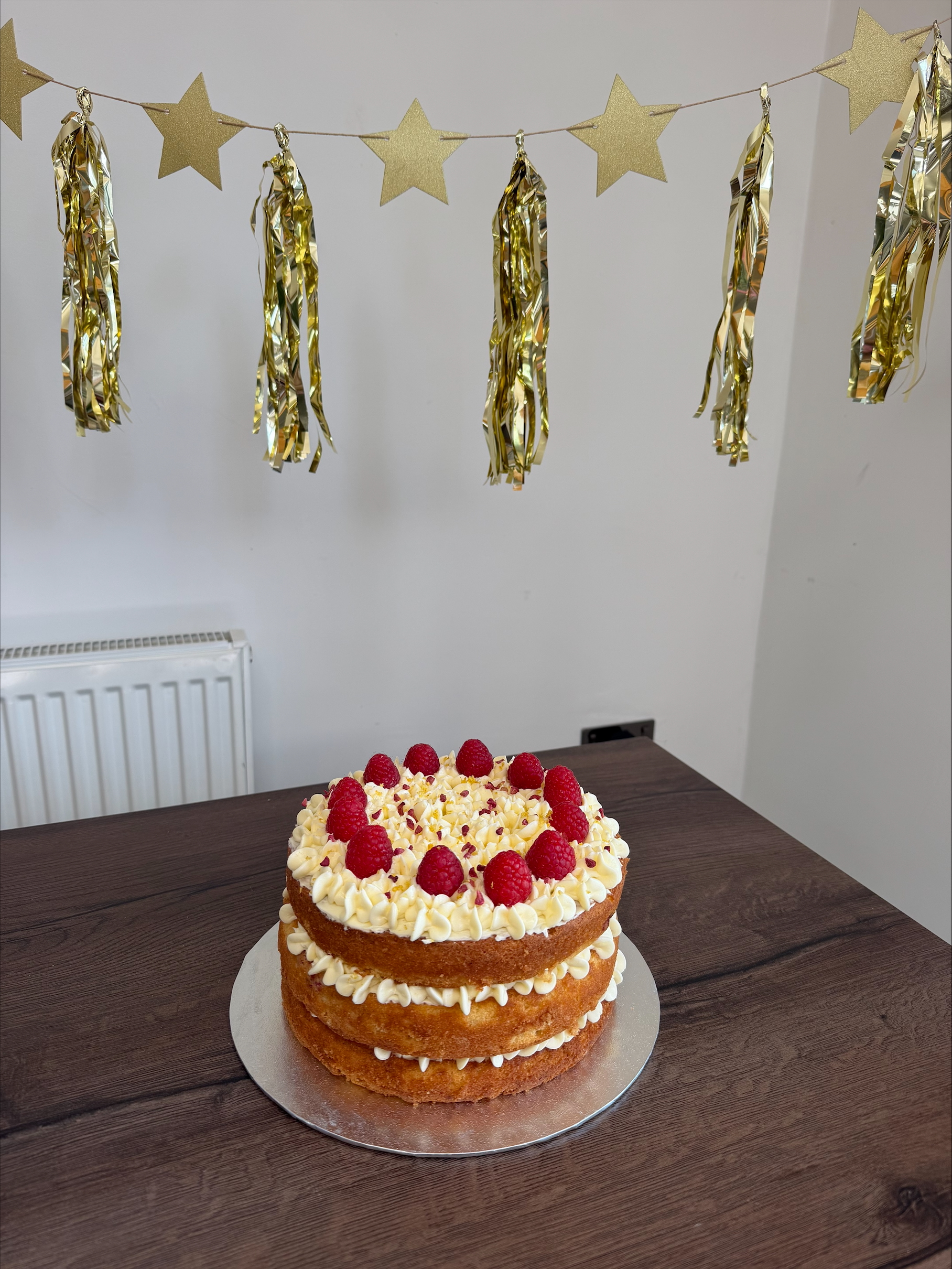 Lemon and Raspberry Sponge Cake
